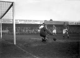 Bill Dolman drops on the ball