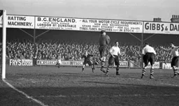 Bernard Streten safely gathers the ball