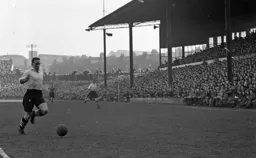 Tom Kiernan homes in on the ball