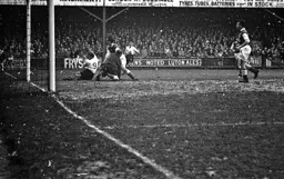 George Stobbart slides in