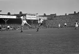 Willie Davie lets fly