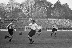 George Stobbart receives the ball