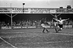 George Stobbart misses the ball