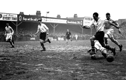 Jesse Pye evades a tackle