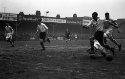 Jesse Pye evades a tackle