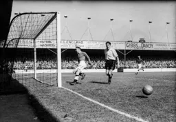 Gordon Turner has a look of anguish as the ball just eludes him