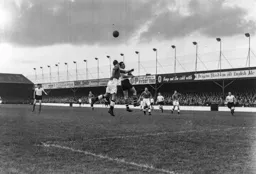 Terry Kelly makes his presence felt in this heading dual