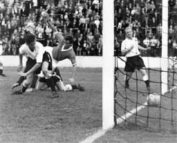 Charlton's fourth goal