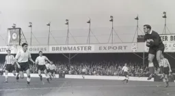 Gordon Turner waits for a slip by United's goalkeeper Alan Hodgkinson