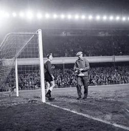No idea why trainer Frank King is on the pitch