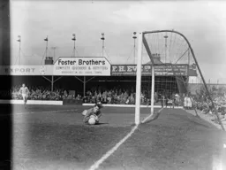 Sunderland keeper Jim Montgomery safely smothers the ball