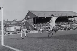 Jock Weir sends in a header