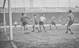 Tommy McKechnie waits for the ball to drop