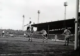 Mike Keen leaps above Tom Walley