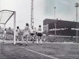 Malcolm Macdonald up above Mike Keen