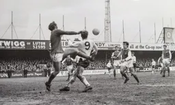 Malcolm Macdonald misses from six yards in the last minute