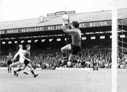 Alan Starling shows a safe pair of hands