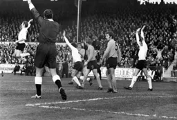 Mike Keen clebrates his goal