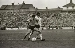 Don Givens closes down