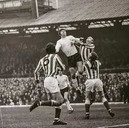How high is Malcolm Macdonald!