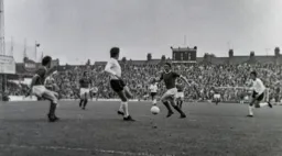 No-one seems to want the ball