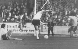 Vic Halom screws this effort wide