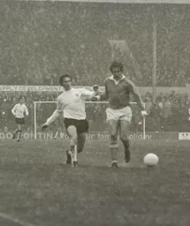 Gordon Hindson challenges