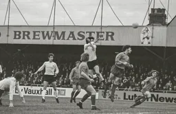 Peter Anderson flies in