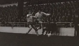 Gordon Hindson flies down the left wing