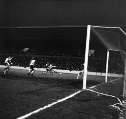 Another chance flies wide