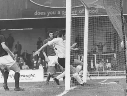 The only goal of the game scored by the obscured Viv Busby
