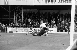 Viv Busby sees his effort go wide