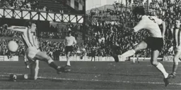 Vic Halom attempts a shot