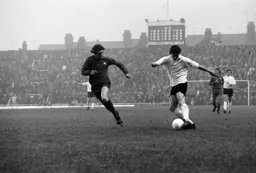 Jimmy Ryan gets his cross in