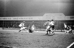 Don Shanks smacks the ball home