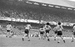 Luton throw everyone forward