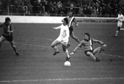 Jimmy Ryan back in defence