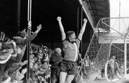 Gordon Hindson celebrates his goal