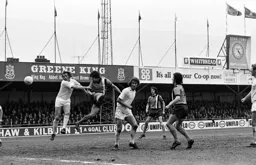 Alan Garner gets ahead of Harry Cripps