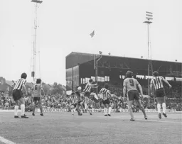 The Hatters put pressure on the Saints defence