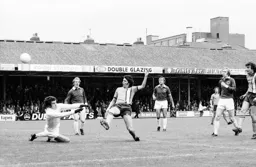 Adrian Alston chips Peter Shilton