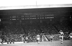 Jimmy Husband strikes for goal (8)