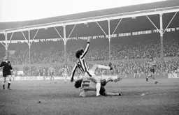 Peter Spiring upends a Stoke defender