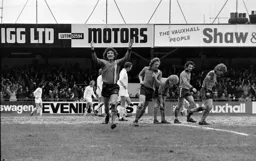 Peter Anderson celebrates