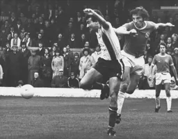 Peter Anderson wins the challenge