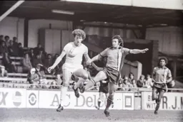 Jimmy Husband tangles with Paul Hart