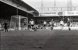 Rodney Marsh dribbling out of defence