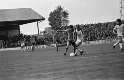 Jimmy Ryan beats the Plymouth defender