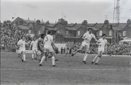 Ricky Hill gets a shot away