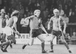 David Carr wins a midfield tustle